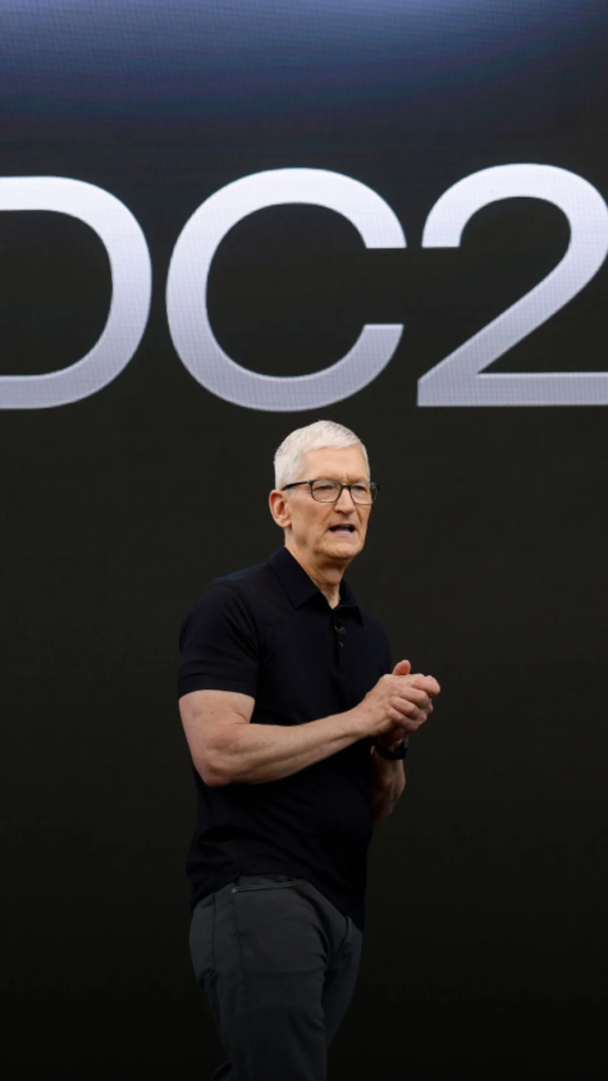 Photo for: Apple Just Outsourced Its AI Brain to Google. Should You Care?