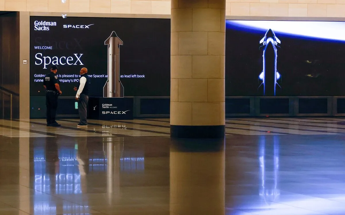 Photo for: S&P 500 Keeps Its Gates Closed to Mega-IPOs, and SpaceX Will Have to Wait